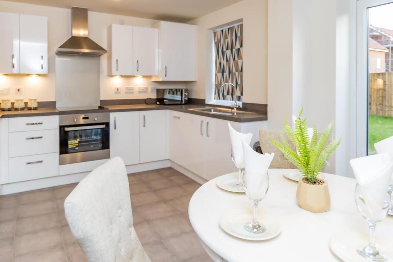 Stunning 3-Bed Risa House In Beeston Nottingham Villa Buitenkant foto